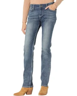 Wrangler Essential Mid-Rise Straight Leg Jeans